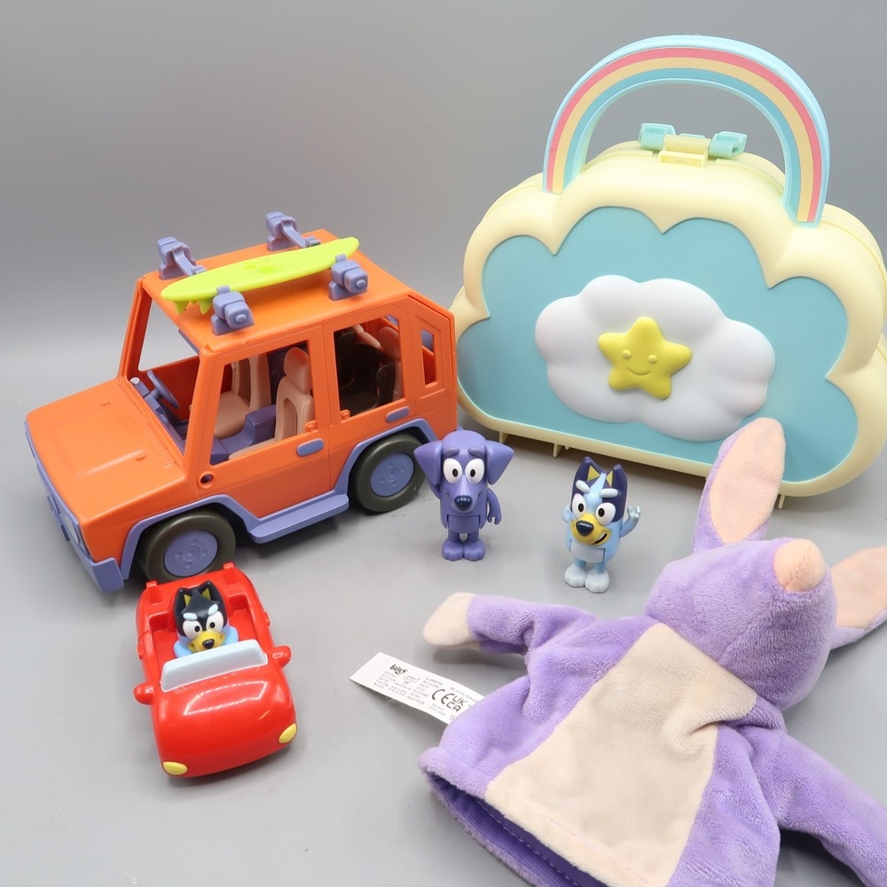 Bluey Bingo Car Case Carrier Figures Purple Bunny Racer Toy Lot
